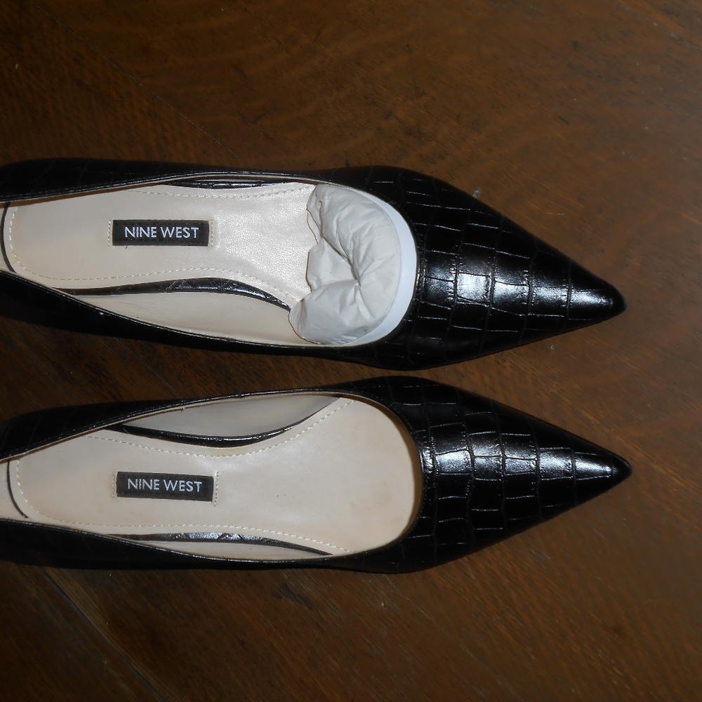 Nine West Pointy Toe Pumps 7 1/2 M